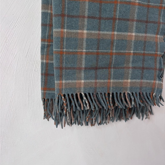 Pendleton Plaid 100% Wool Fringe Throw Blanket 48”x 60” - Picture 3 of 9
